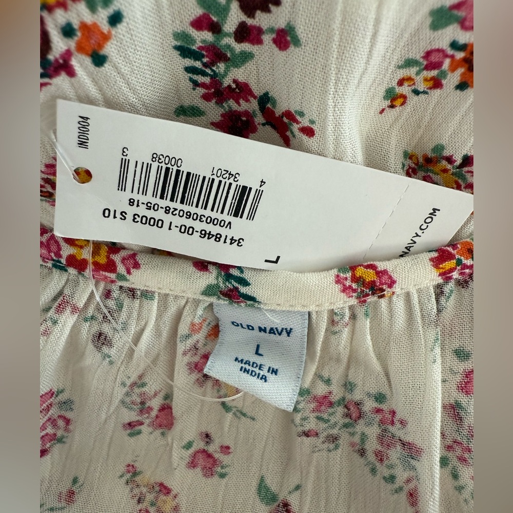 Old Navy Floral Blouse - Picture 5 of 5